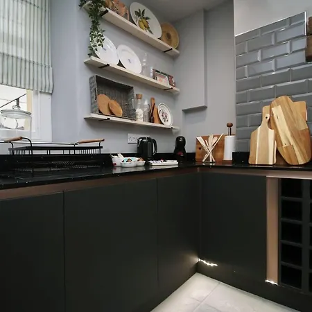 The Pavilion By Staybc Apartment